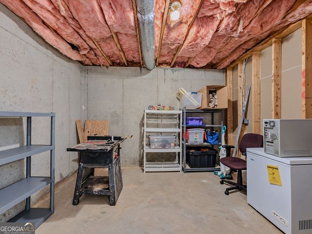 3172 Rockview Drive, Loganville, GA 30052