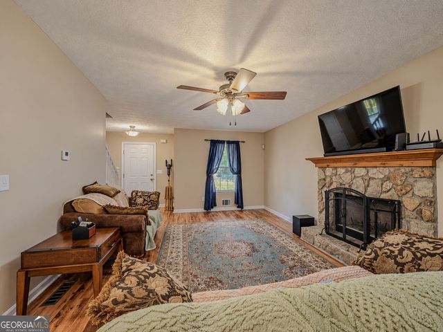 3172 Rockview Drive, Loganville, GA 30052