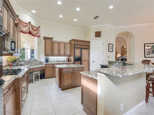 10128 Idle Pine LN, Estero, FL 34135