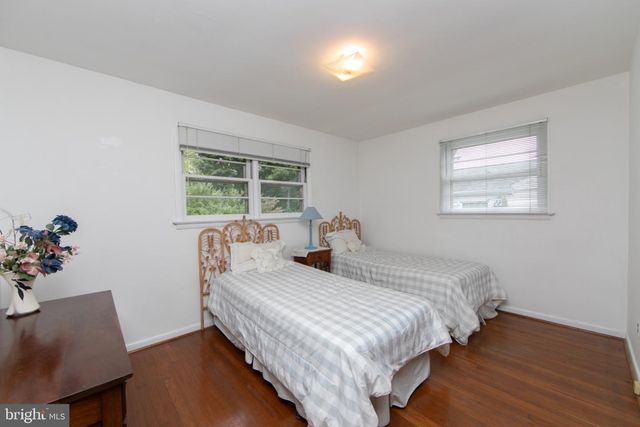 407 GRAISBURY AVE, Haddonfield, NJ 08033
