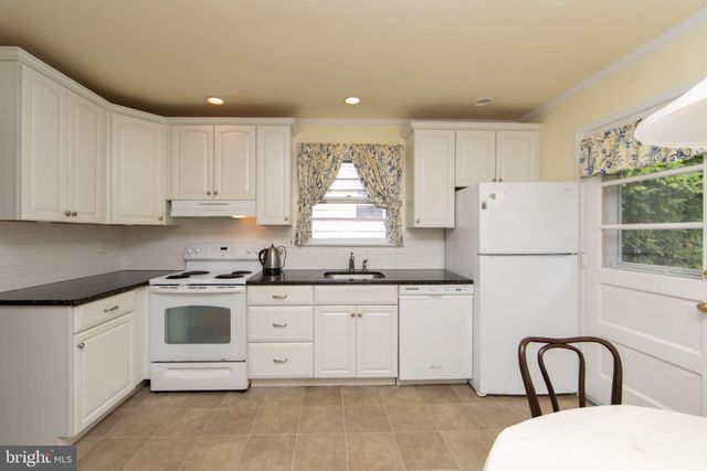 407 GRAISBURY AVE, Haddonfield, NJ 08033