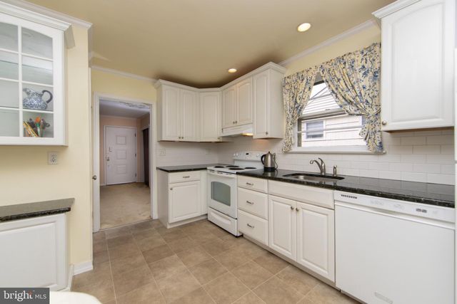 407 GRAISBURY AVE, Haddonfield, NJ 08033