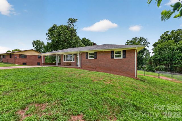 2671 Terrace Drive, Granite Falls, NC 28630