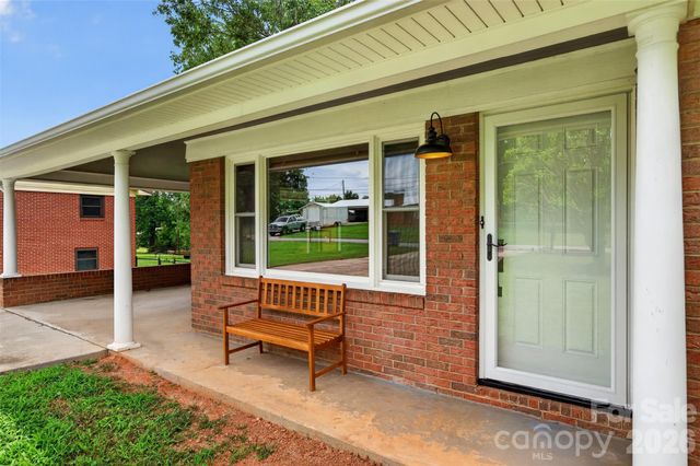 2671 Terrace Drive, Granite Falls, NC 28630