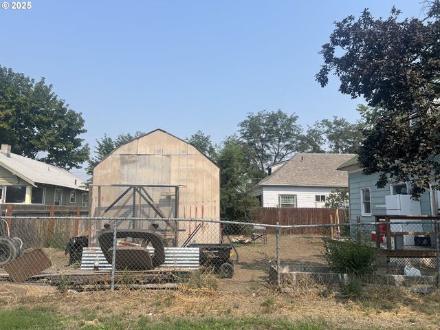 1235 4TH St, Baker City, OR 97814
