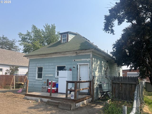 1235 4TH St, Baker City, OR 97814