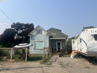 1235 4TH St, Baker City, OR 97814