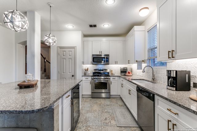 2214 Loska Manor, San Antonio, TX 78251