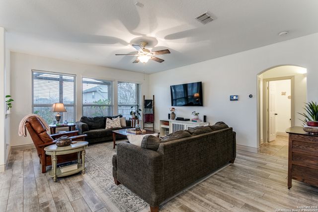 2214 Loska Manor, San Antonio, TX 78251