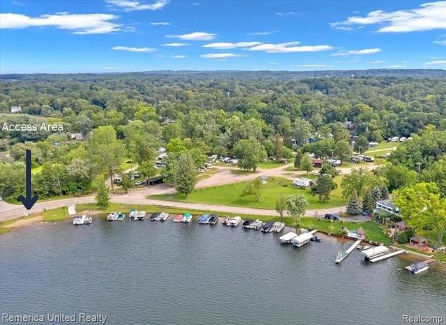 4861 Allingham Drive, White Lake, MI 48383