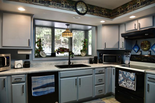 102 Keswick Farm RD, Troutville, VA 24175