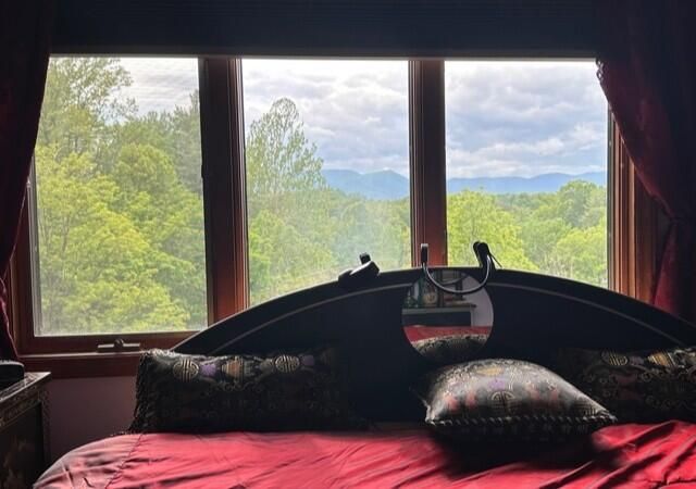 102 Keswick Farm RD, Troutville, VA 24175