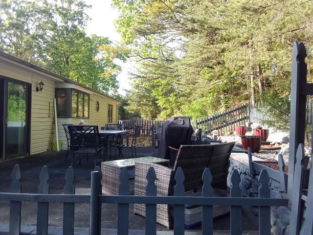 102 Keswick Farm RD, Troutville, VA 24175