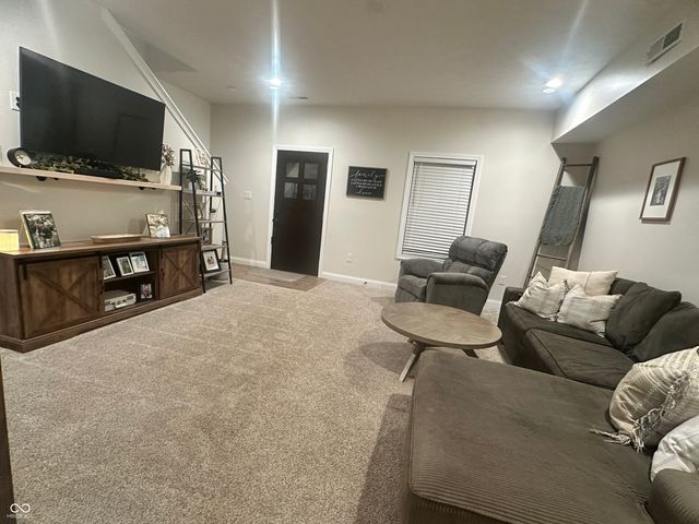306 W Burnside Avenue, Fairland, IN 46126