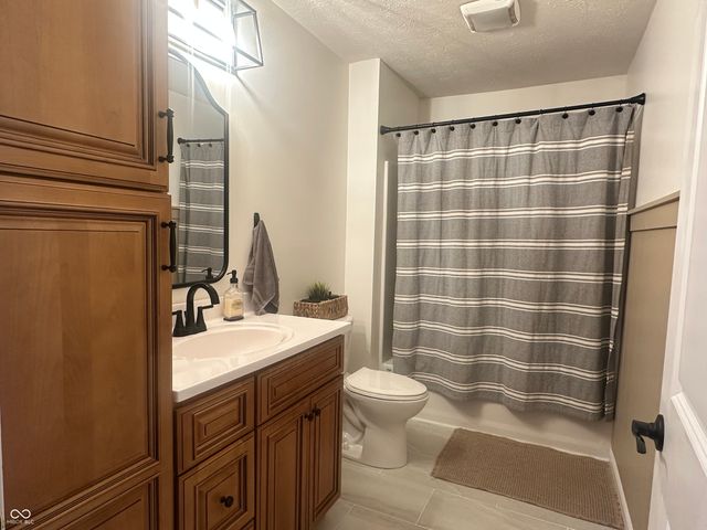 306 W Burnside Avenue, Fairland, IN 46126