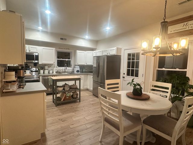 306 W Burnside Avenue, Fairland, IN 46126
