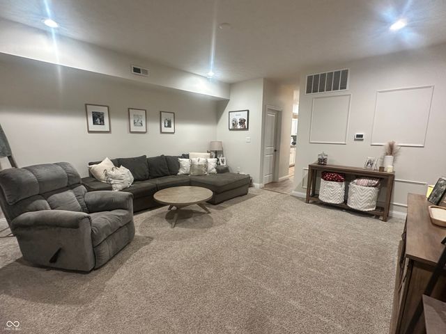 306 W Burnside Avenue, Fairland, IN 46126