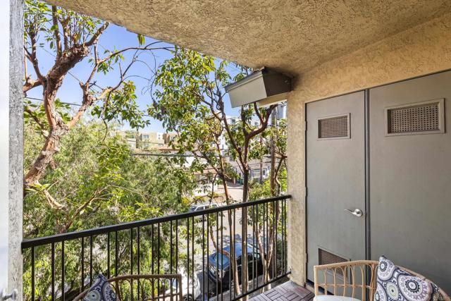 727 ROBINSON AVE C, San Diego, CA 92103