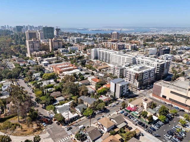 727 ROBINSON AVE C, San Diego, CA 92103