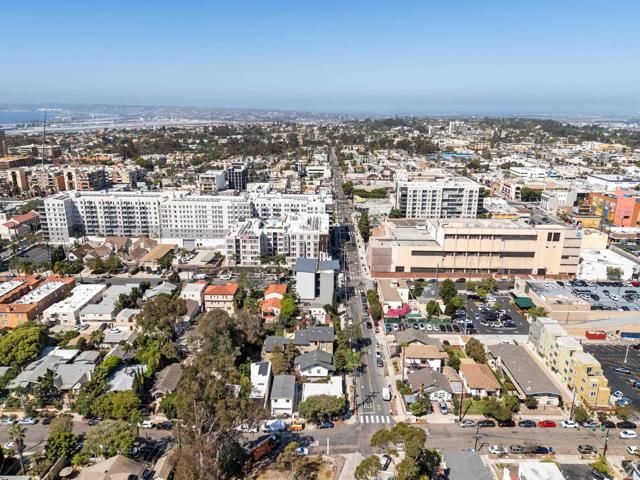 727 ROBINSON AVE C, San Diego, CA 92103