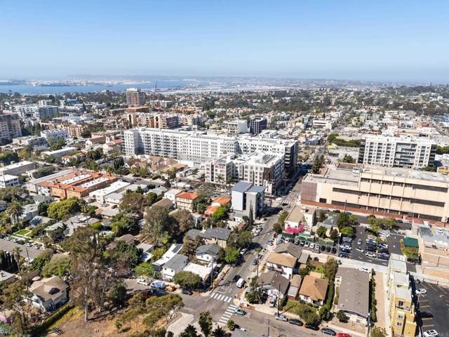 727 ROBINSON AVE C, San Diego, CA 92103