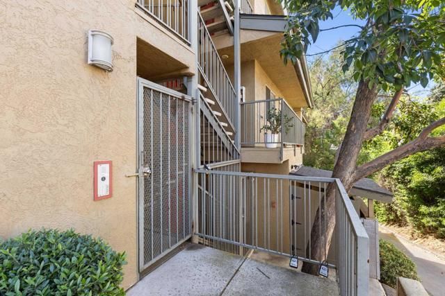 727 ROBINSON AVE C, San Diego, CA 92103