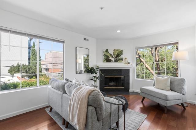 727 ROBINSON AVE C, San Diego, CA 92103