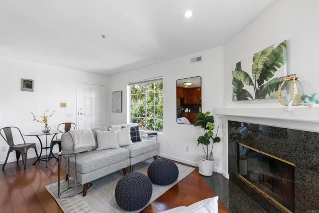 727 ROBINSON AVE C, San Diego, CA 92103