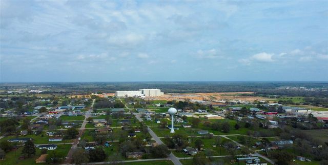 00 3rd Street, Hempstead, TX 77445