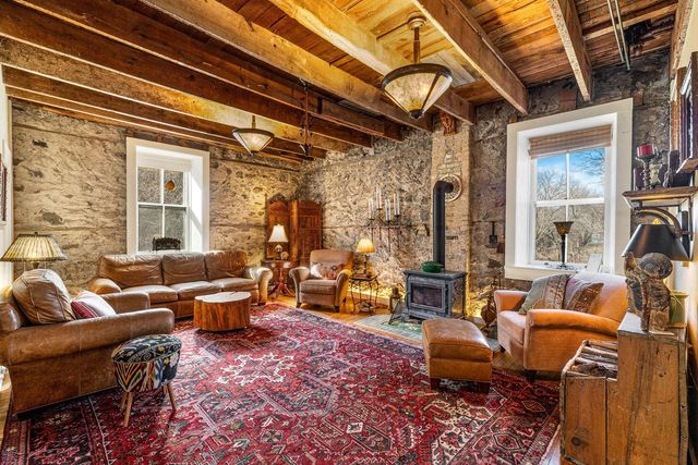 415 Green Bay ROAD, Cedarburg, WI 53012