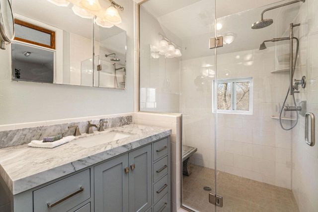 415 Green Bay ROAD, Cedarburg, WI 53012