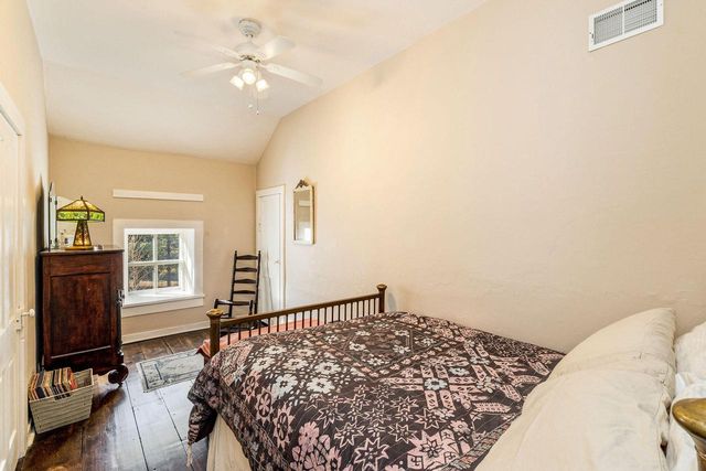 415 Green Bay ROAD, Cedarburg, WI 53012