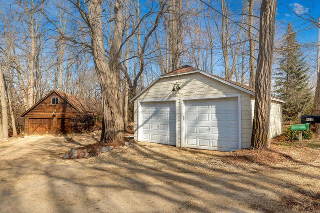 415 Green Bay ROAD, Cedarburg, WI 53012