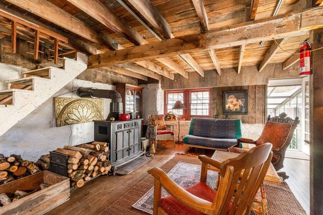 415 Green Bay ROAD, Cedarburg, WI 53012