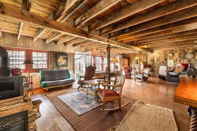 415 Green Bay ROAD, Cedarburg, WI 53012