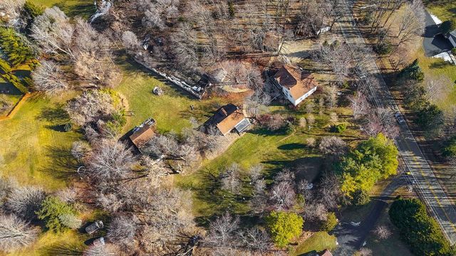 415 Green Bay ROAD, Cedarburg, WI 53012