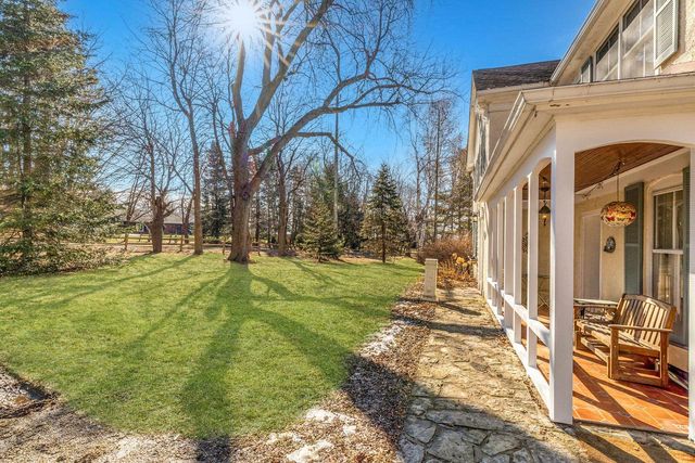 415 Green Bay ROAD, Cedarburg, WI 53012