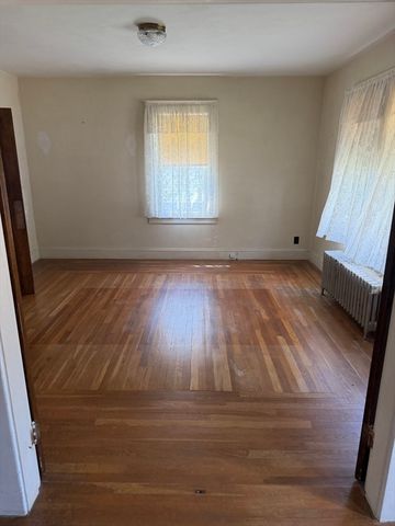 130 Emerald St, Gardner, MA 01440