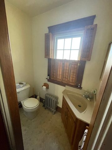 130 Emerald St, Gardner, MA 01440