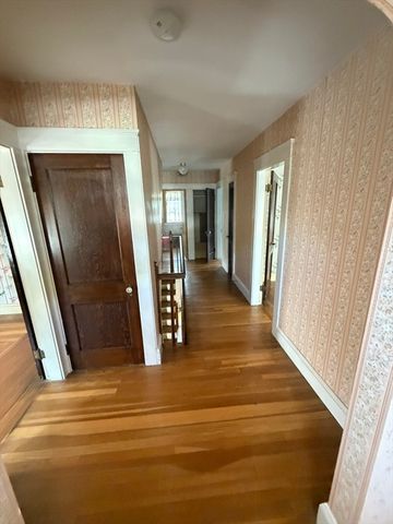 130 Emerald St, Gardner, MA 01440
