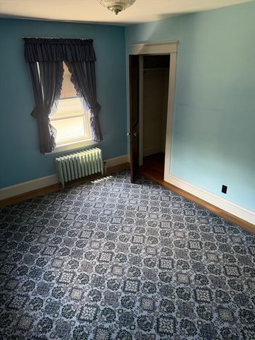 130 Emerald St, Gardner, MA 01440