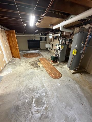 130 Emerald St, Gardner, MA 01440