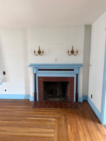 130 Emerald St, Gardner, MA 01440