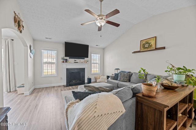 3106 Bettye Gresham Lane, New Bern, NC 28562