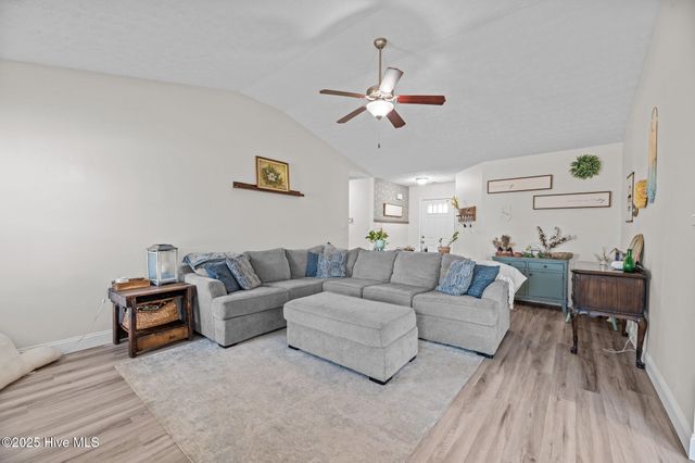 3106 Bettye Gresham Lane, New Bern, NC 28562