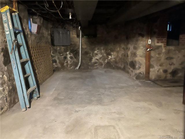 253 North Main Street 1, Naugatuck, CT 06770