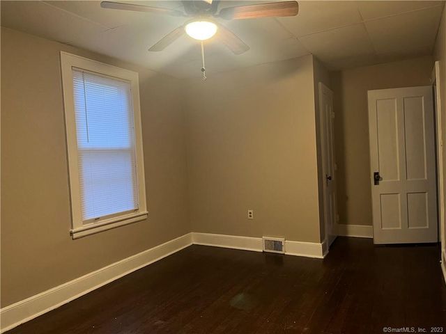 253 North Main Street 1, Naugatuck, CT 06770