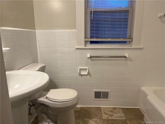 253 North Main Street 1, Naugatuck, CT 06770