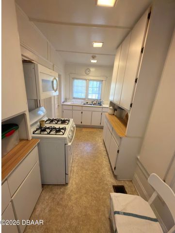 322 Taylor Avenue, Daytona Beach, FL 32114