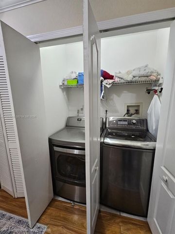 8960 W Flagler St 3, Miami, FL 33174